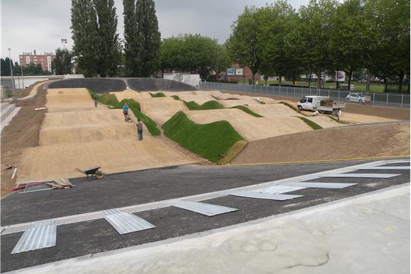 Aanleg BMX-piste - Sportinfrabouw NV